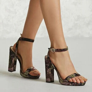 NWT Forever 21 Floral Embroidered Block  Heels Women's Size 10 Glam Black Purple